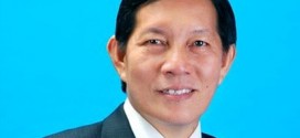 Vicky Lumentut, SH, MSi, DEA, Birokrat dan Politisi Handal